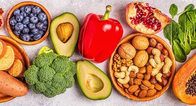  غذاهایی برای کاهش استرس؛ سبزیجات، خوراکی، مغزها و دمنوش آرامش بخش