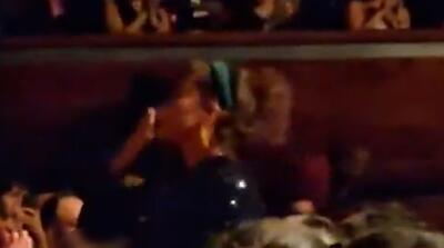  کشف حجاب الناز شاکردوست در کنسرت مهران مدیری؟!