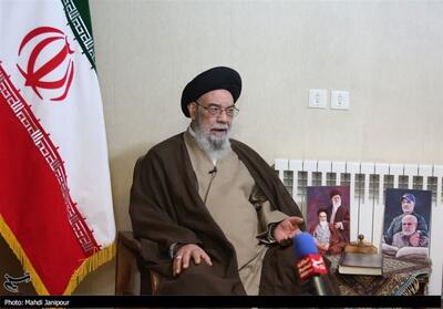  تأکید امام جمعه اصفهان بر حضور روحانیون مدیر و پخته در آستان حضرت آقاعلی‌عباس(ع) - تسنیم