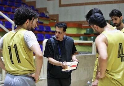  محمودیان: بازی اول سخت بود؛ هدف ما رشد بازیکنان بومی تبریز است - تسنیم