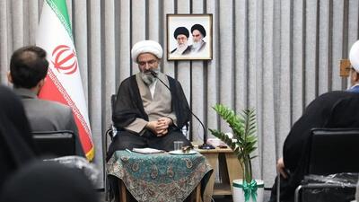  امام‌جمعه سمنان: خودسازی شرط بهره‌مندی از نور قرآن است