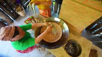  پخت سوسیس مار و کباب مارماهی در روستاهای سنگاپور (فیلم)