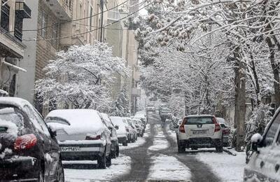  تصویری از بارش اولین برف پاییزی در تهران (فیلم)