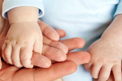  قانون جدید، مسیر فرزندخواندگی را برای دختران مجرد باز کرد