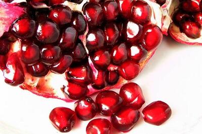  ۱۰ ماده‌ غذایی که از انار آنتی‌اکسیدان بیشتری دارند