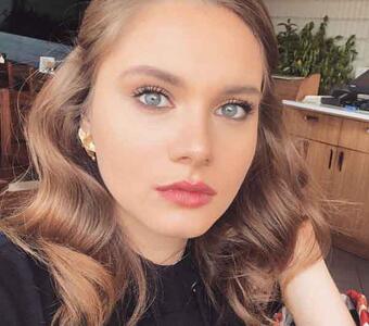  نگاه روز |تغییر چهره «میرای دانر»بازیگر معروف ترکی در سن ۲۵سالگی 🔥