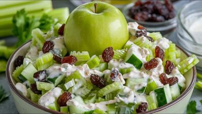  طرز تهیه سالاد کرفس : خوشمزه، سریع و سالم !