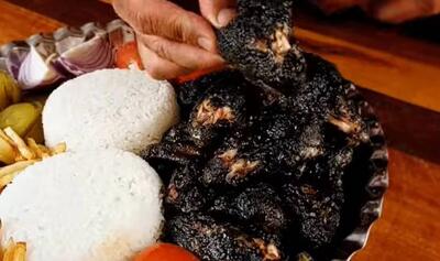  طرز تهیه کباب سیاه: جوجه کباب خاص با طعم خوشمزه ی کربن فعال !
