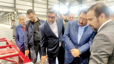  بازدید  وزیر صمت از مرکز آزمون تصادف خودرو