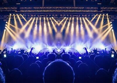  درخواست ۵ خواننده مشهور ایرانی در لس‌آنجلس / بگذارید به ایران برگردیم