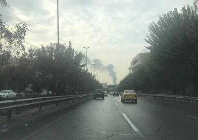  آتش‌نشانی: دود غلیظی که در محدوده مرکز شهر تهران مشاهده شد، مربوط به آتش‌سوزی در طبقه اول یک ساختمان پنج طبقه بود