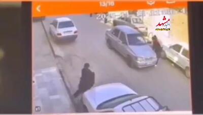  تصاویری از تصادف عجیب یک راننده خانم با یک دانش آموز در مشهد!