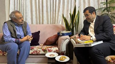  عیادت وزیر ورزش و جوانان از ابراهیم افشار