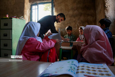  تحلیل روایت‌های معلمان دستمایه تولید دانش بومی شود