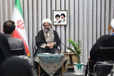  امام‌جمعه سمنان: خودسازی شرط بهره‌مندی از نور قرآن است