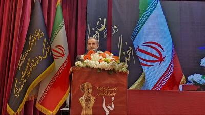  نیما یوشیج، نماد مکارم اخلاقی و عدالت‌خواهی