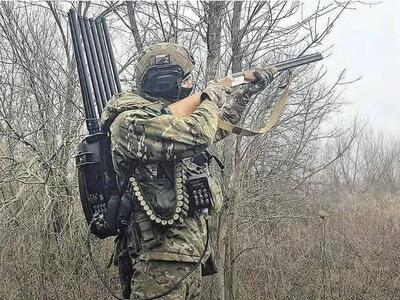  نبرد مرگ و زندگی شکارچیان پهپاد روی قایق+فیلم