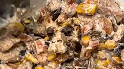  سالاد مرغ و قارچ یک سالاد پر و پیمون برای ورزشکارا + فیلم