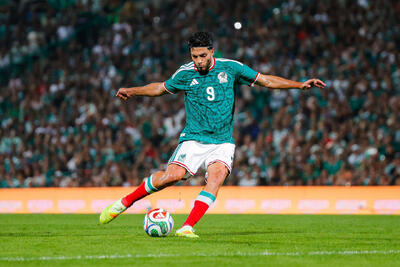  پاسخ کوبنده رائول خیمنز به هموطنان مکزیکی‌اش: به خاطر رفتار شما، ما در آمریکا بازی می‌کنیم