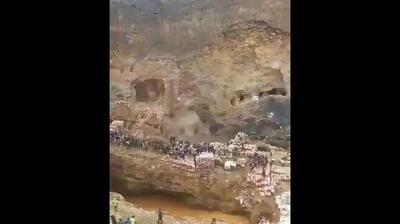  ریزش پل موقت یک معدن در کنگو بیش از ۳۰ کشته بر جای گذاشت (فیلم)