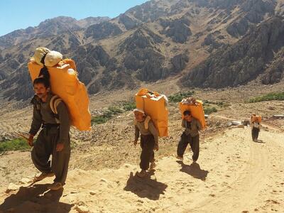  نماینده پیرانشهر در مجلس: تسهیل در تردد مرزنشینان برای واردات کالا باید مورد توجه قرار گیرد