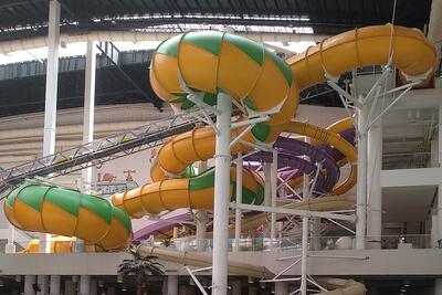  اوپارک تهران: سفری هیجان‌انگیز به قلب آب و آدرنالین در پایتخت!