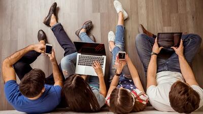  چرا نسل جوان از مهمانی‌های خانوادگی فرار می‌کند و نسل قدیم عاشق آن است؟