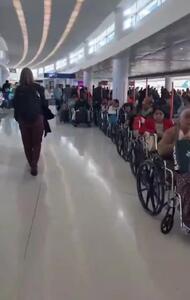  موج تقاضای عجیب ویلچر در پروازهای هند-آمریکا + فیلم