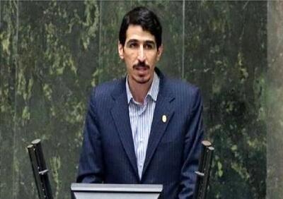  بحران توزیع سوخت در کشور/مالک شریعتی: یک کارت بانکی در شهریور یک میلیارد تومان بنزین خرید!