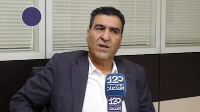  بازار شهر پر از پرتقال‌هایی است که بهشان رنگ صنعتی تزریق شده و خوردن آن‌ها برای انسان مثل سم است، چرا وزارت جهاد نظارت نمی‌کند؟!