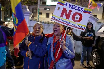  اکوادور درهای خود را به روی پایگاه‌های نظامی آمریکا بست