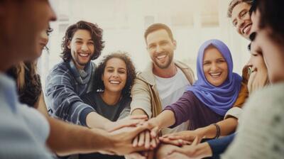  چگونه دوست‌داشتنی‌تر شویم؟ | عادت‌های کوچک اما تأثیرگذار برای جذابیت و محبوبیت بیشتر