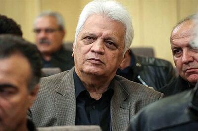  امیر حاج‌رضایی در سفر، کنار مسواک و لباس و ریش‌تراش، چه می‌برد؟/ کارشناسِ پیشکسوت فوتبال به چه چیزی معتاد است؟