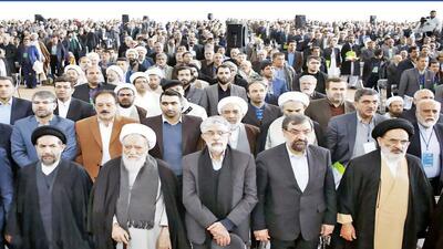  داستان بروز و افول یک طیف سیاسی ؛ چگونه «راست سنتی» از صحنه سیاست ایران کنار رفت/پای احمدی نژاد در میان بود یا تولد سوپرانقلابی ها؟