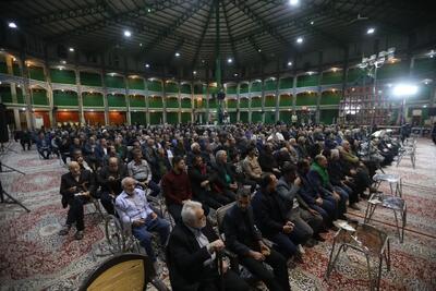  رضایی: خادمان حسینی یزد در همایش نخل عاشقی۲ تجلیل شدند