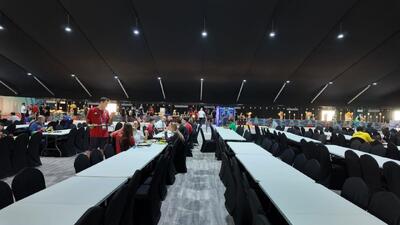  روزنامه جوان: چرا آدم‌های بی ربط با ورزش با پول مردم در خیابان‌های ریاض می‌چرخند؟