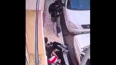  عاملان زورگیری تلفن همراه در مشهد دستگیر شدند+ فیلم
