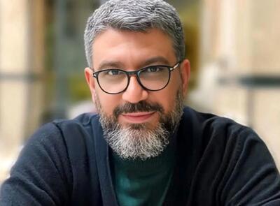  سلفی آیفونی دختر رضا رشیدپور در کنار پدر و مادرش
