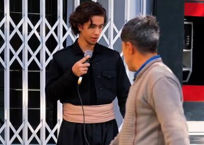  آواز محلی؛ ای خدا طفلی جوون خوش صدا اومد بخونه مردم نگاش کردن خجالت کشید ولی آی خوندا