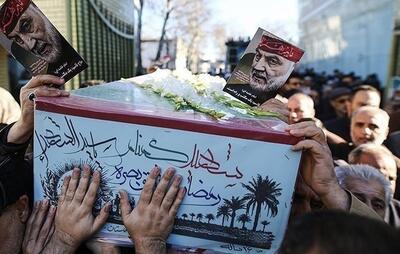  استقبال مردم کرمان از پیکر‌های مطهر ۹ شهید گمنام + فیلم و عکس