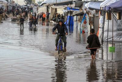  چادرهای خان یونس غرق در آب شد