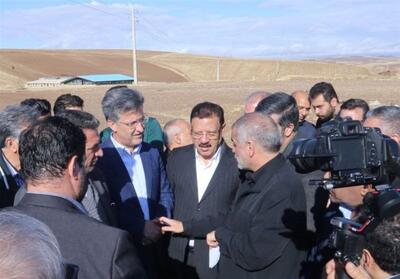  نایب رئیس مجلس از پروژه‌های صنعتی و راه‌سازی شهرستان هشترود بازدید کرد - تسنیم