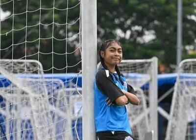  دختر 15 ساله در لیگ قهرمانان بیهوش شد!