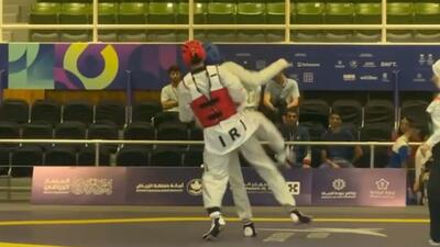  ضربه «دولیو چاگی» اصغری، به تکواندوکار سنگالی