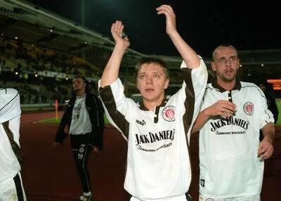  مرگ ستاره سابق فوتبال در بازی پیشکسوتان