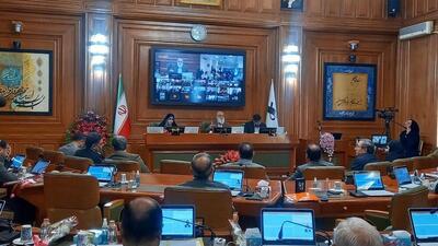  انتقاد از کم کاری در مورد ممنوعیت ورود موتورسیکلت‌ها به خط ویژه/ فوت ۱۶۲ عابر پیاده از ابتدای سال در پایتخت