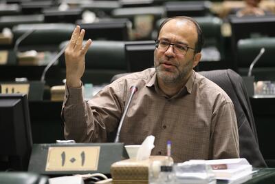  طغیانی: هر ریالی که بانک مرکزی خلق می‌کند، ‌۸ ریال تمام می‌شود