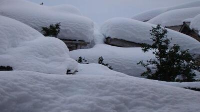  ارتفاع برف در نزدیک ترین همسایه ایران