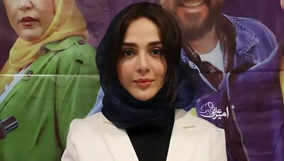  استایل مینیمال المیرا دهقانی با کت سفید ترند شد؛ فوتوشوت جدید خانم بازیگر (عکس)