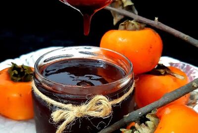  طرز تهیه شیره خرمالو: گنجینه‌ای پاییزی برای آشپزخانه شما